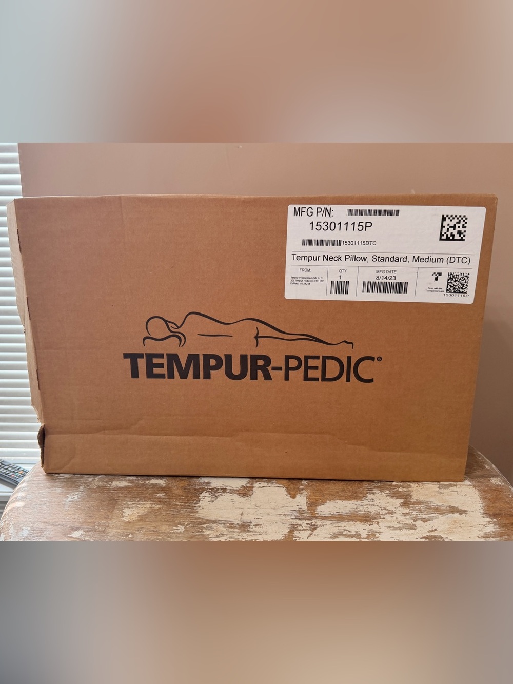 TempurPedic Neck Pillow Medium Profile TEMPUR-Ergo Memory Foam Standard 20x12x4"
